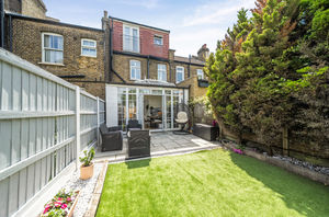 Rear aspect - click for photo gallery